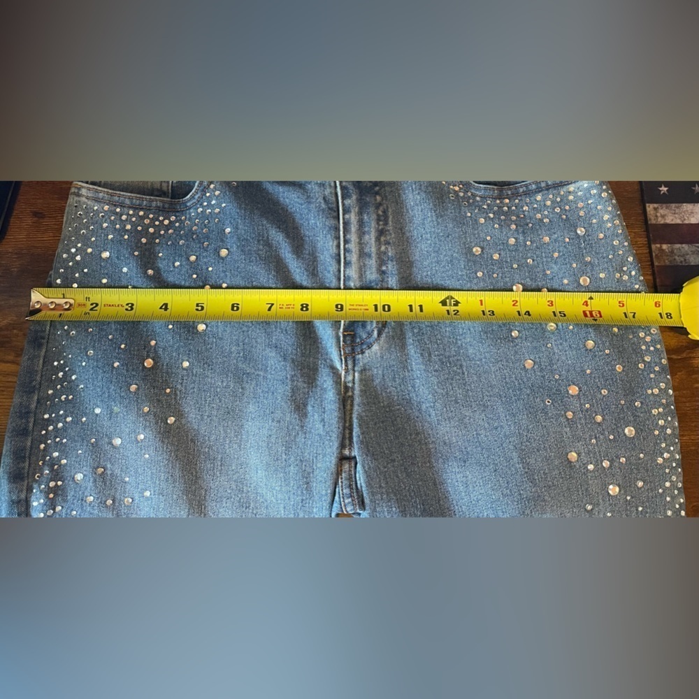 Very Vera Denim and ‘Diamonds’ - Picture 7 of 8
